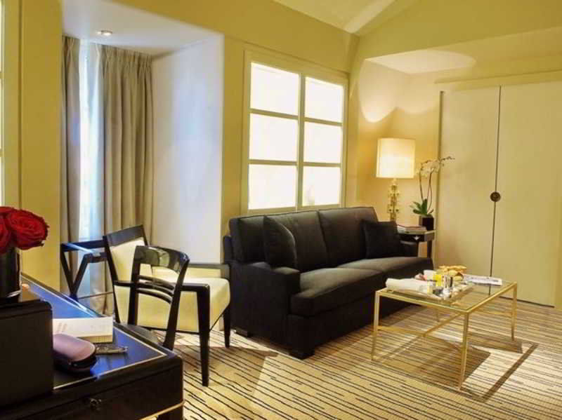 Montaigne Hotel Parijs